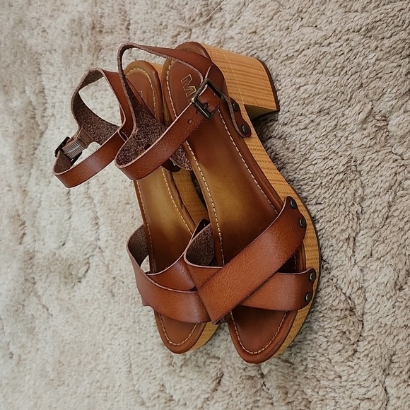 MIA Shoes - Mia faux wood leather brown neutral boho hippie heeled sandals women's 7.5